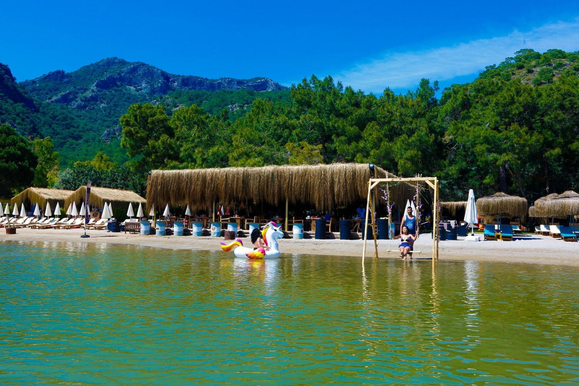 Green Pine Bungalows Oludeniz Bagian luar foto