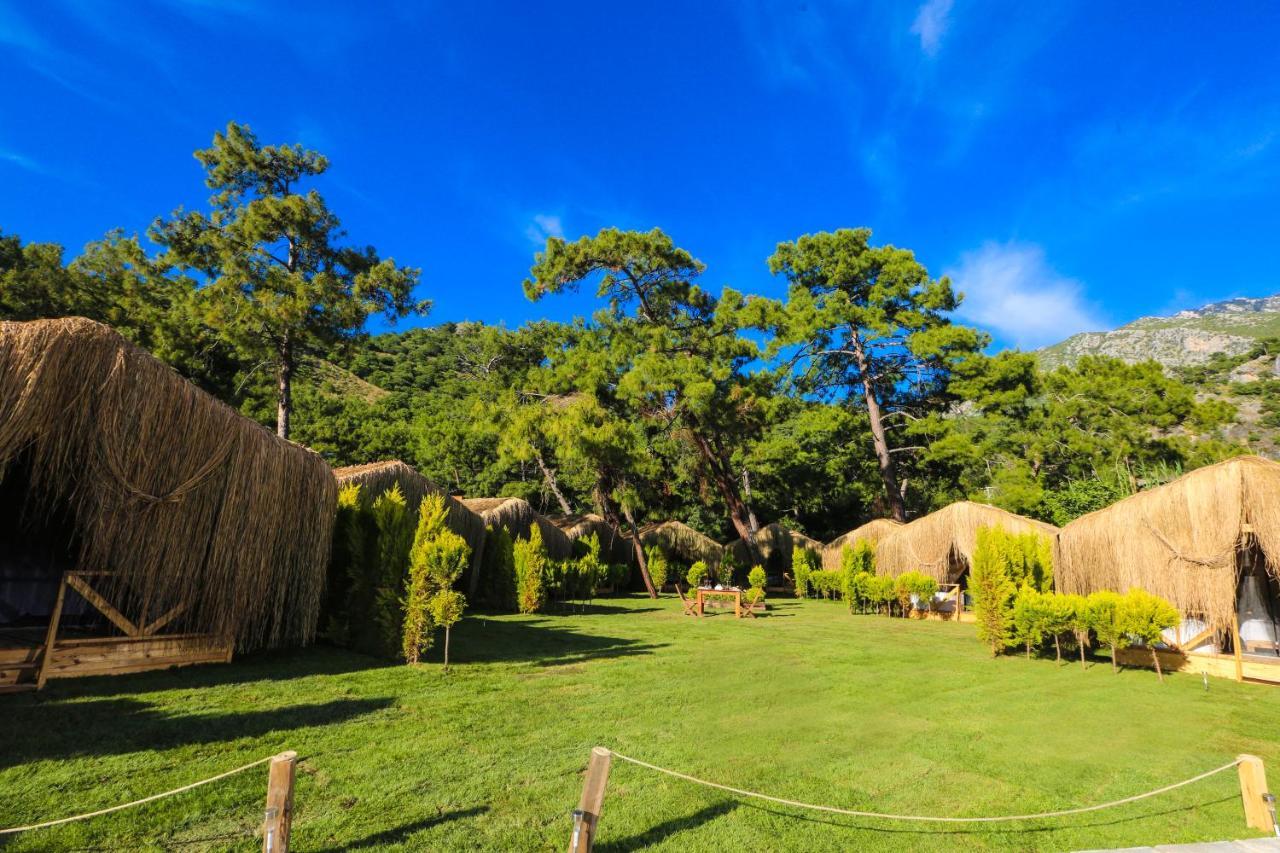 Green Pine Bungalows Oludeniz Bagian luar foto