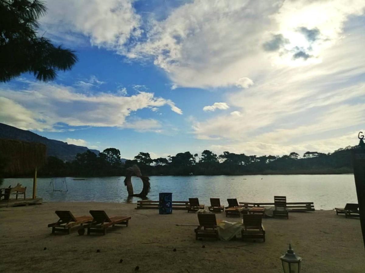 Green Pine Bungalows Oludeniz Bagian luar foto